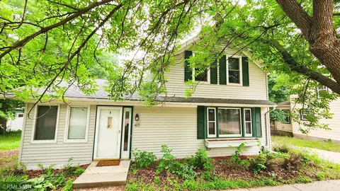 411 W 1st St, Chaska, MN 55318