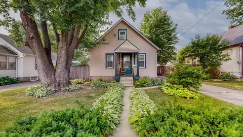 1236 4th St NE, Rochester, MN 55906