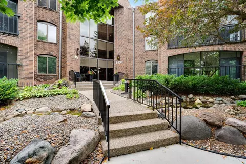 8430 Pennsylvania Rd #203, Bloomington, MN 55438