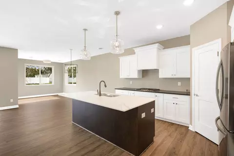 17765 Everest Ave, Lakeville, MN 55044