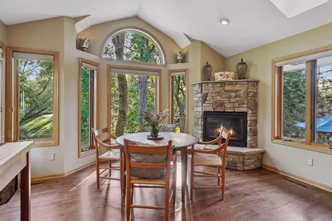 2266 Whispering Trl, Eagan, MN 55122 photo 14