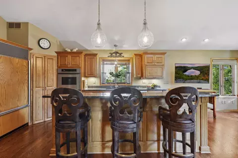 2266 Whispering Trl, Eagan, MN 55122 photo 9