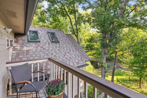 2266 Whispering Trl, Eagan, MN 55122 photo 17