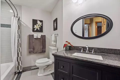 2266 Whispering Trl, Eagan, MN 55122 photo 22