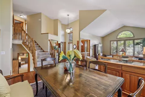 2266 Whispering Trl, Eagan, MN 55122 photo 7