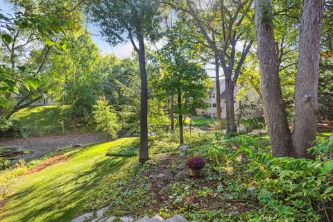 2266 Whispering Trl, Eagan, MN 55122 photo 38