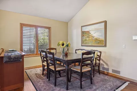 2266 Whispering Trl, Eagan, MN 55122 photo 6