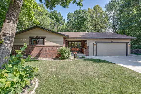 5889 Indian Ridge Cir SE, Prior Lake, MN 55372