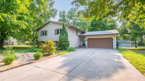 1475 Three Oaks Ave, Maple Plain, MN 55359 photo 22