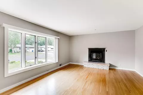 2078 Quartz Ln, Eagan, MN 55122 photo 6