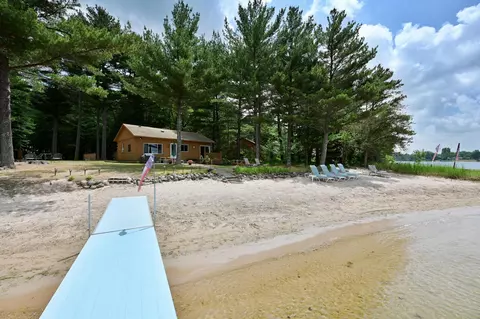 7501 N Shore Dr, Siren, WI 54872