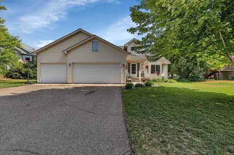 1505 Camden Woods Ter, Saint Cloud, MN 56301