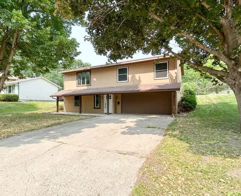 518 N 9th St, Saint Peter, MN 56082