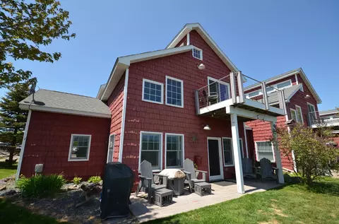 192 Marina View Dr, Knife River, MN 55609
