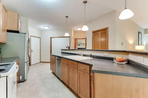 2103 Silver Bell Rd #101, Eagan, MN 55122 photo 11