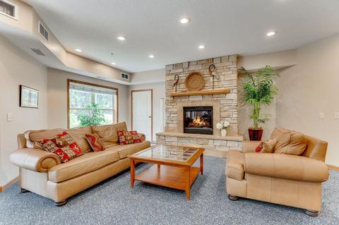 2103 Silver Bell Rd #101, Eagan, MN 55122