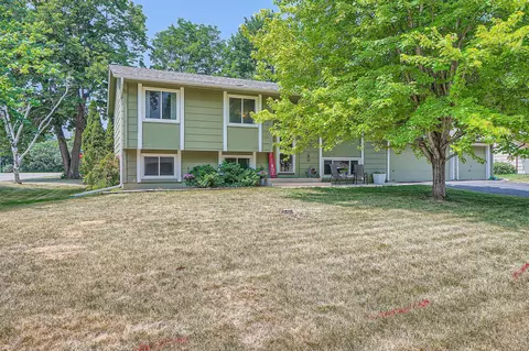 112148 Haering Ct W, Chaska, MN 55318