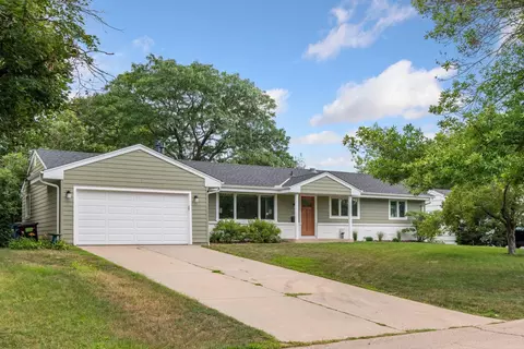 7125 Glouchester Ave, Edina, MN 55435