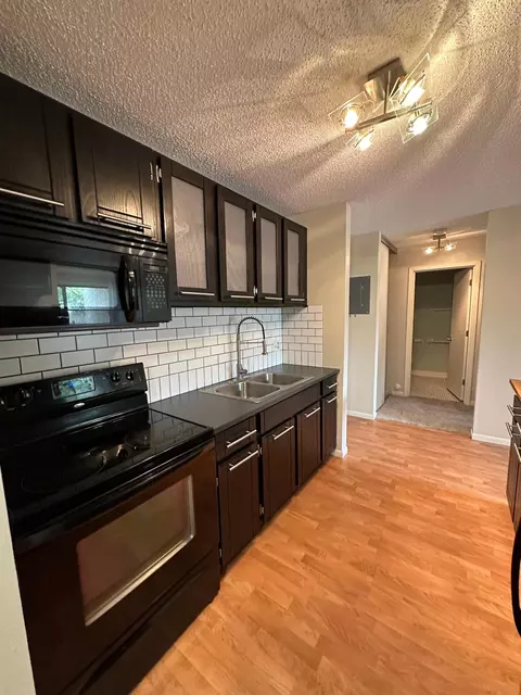 4110 Rahn Rd #118, Eagan, MN 55122