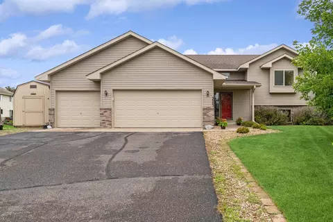 3583 Mckenna Ct, Monticello, MN 55362