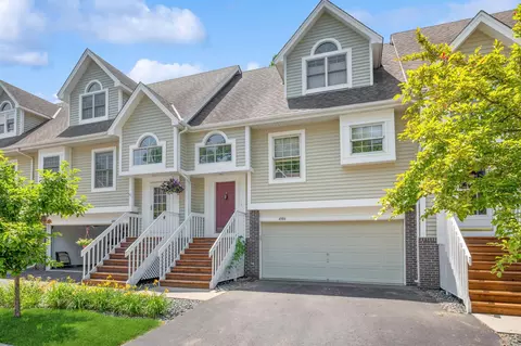 4904 Carlysle Pl, Minnetonka, MN 55345