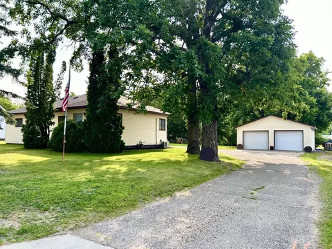 12 N Broadway, New York Mills, MN 56567