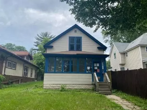 2413 Thomas Ave N, Minneapolis, MN 55411