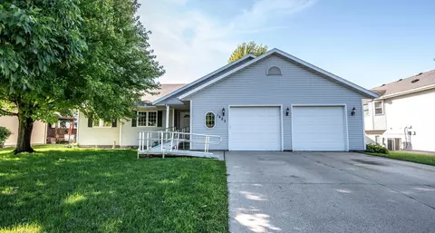 1483 Autumn Dr, Owatonna, MN 55060