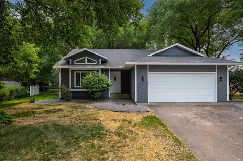 302 8th St N, Sartell, MN 56377