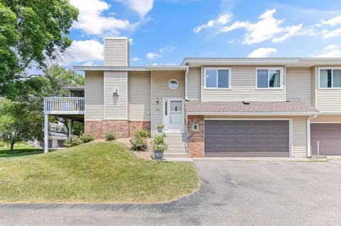 3400 Juliet Dr, Woodbury, MN 55125