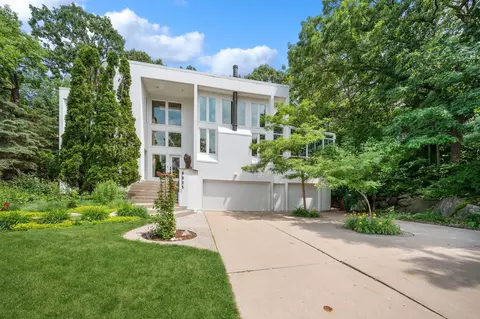 8025 Telegraph Rd, Bloomington, MN 55438