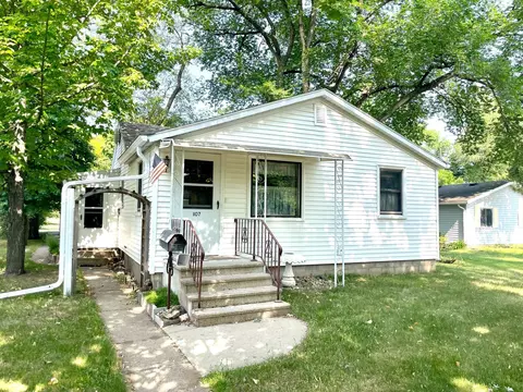 1107 Wilson St, Menomonie, WI 54751