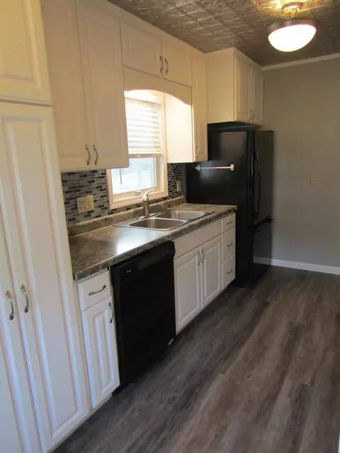 302 S 12th St, Montevideo, MN 56265