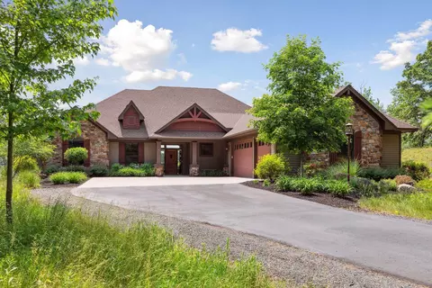 1344 27th St, Hudson, WI 54016