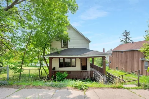 2406 W 6th St, Duluth, MN 55806