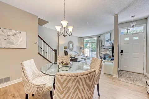 17874 Cobblestone Way, Eden Prairie, MN 55347