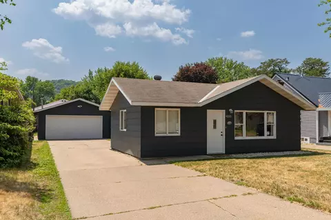4155 W 8th St, Goodview, MN 55987