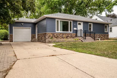581 Miller Ave SW, Hutchinson, MN 55350