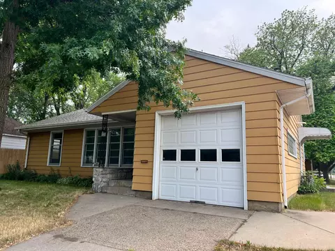 1449 9th Ave N, Saint Cloud, MN 56303