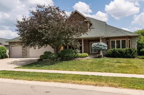 4826 Scenic Oak Dr SW, Rochester, MN 55902