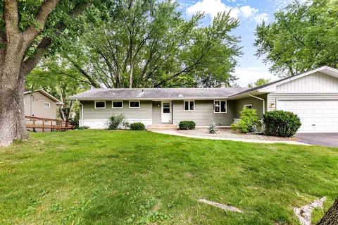 150 Maple Island Rd, Burnsville, MN 55306