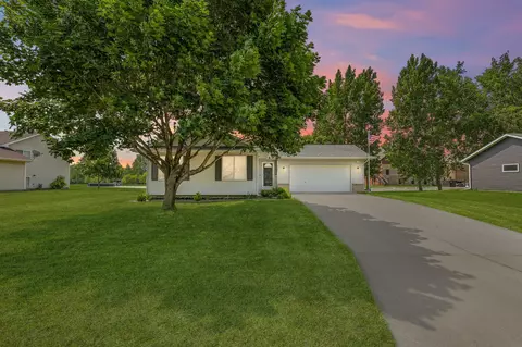 1791 Prairie Ln NE, Owatonna, MN 55060