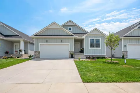 12591 Masters Ln, Lindstrom, MN 55045