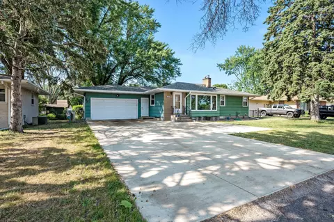 1422 County Road B W, Roseville, MN 55113