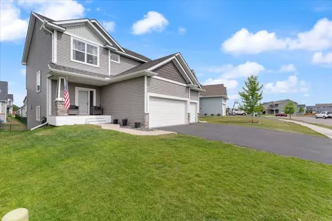 6740 21st Ave S, Lino Lakes, MN 55038
