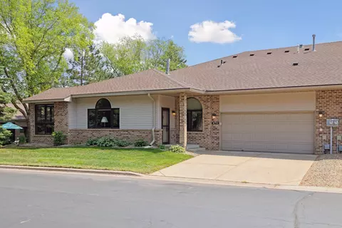 4174 Arbor Ln, Eagan, MN 55122 photo 2