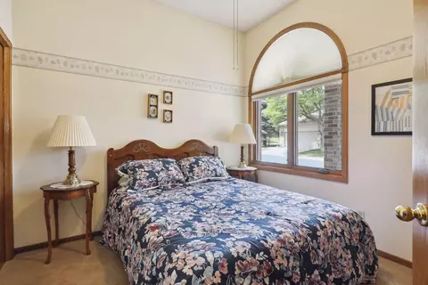 4174 Arbor Ln, Eagan, MN 55122 photo 18