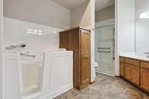 4174 Arbor Ln, Eagan, MN 55122 photo 24