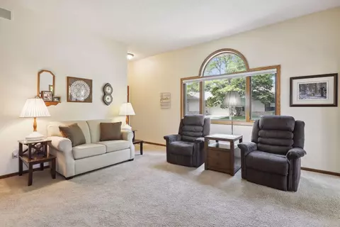 4174 Arbor Ln, Eagan, MN 55122 photo 6