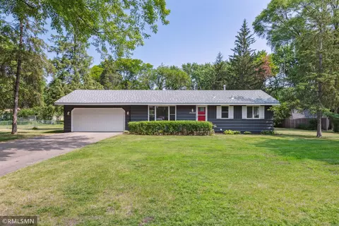 16250 Westgate Trl, Eden Prairie, MN 55344